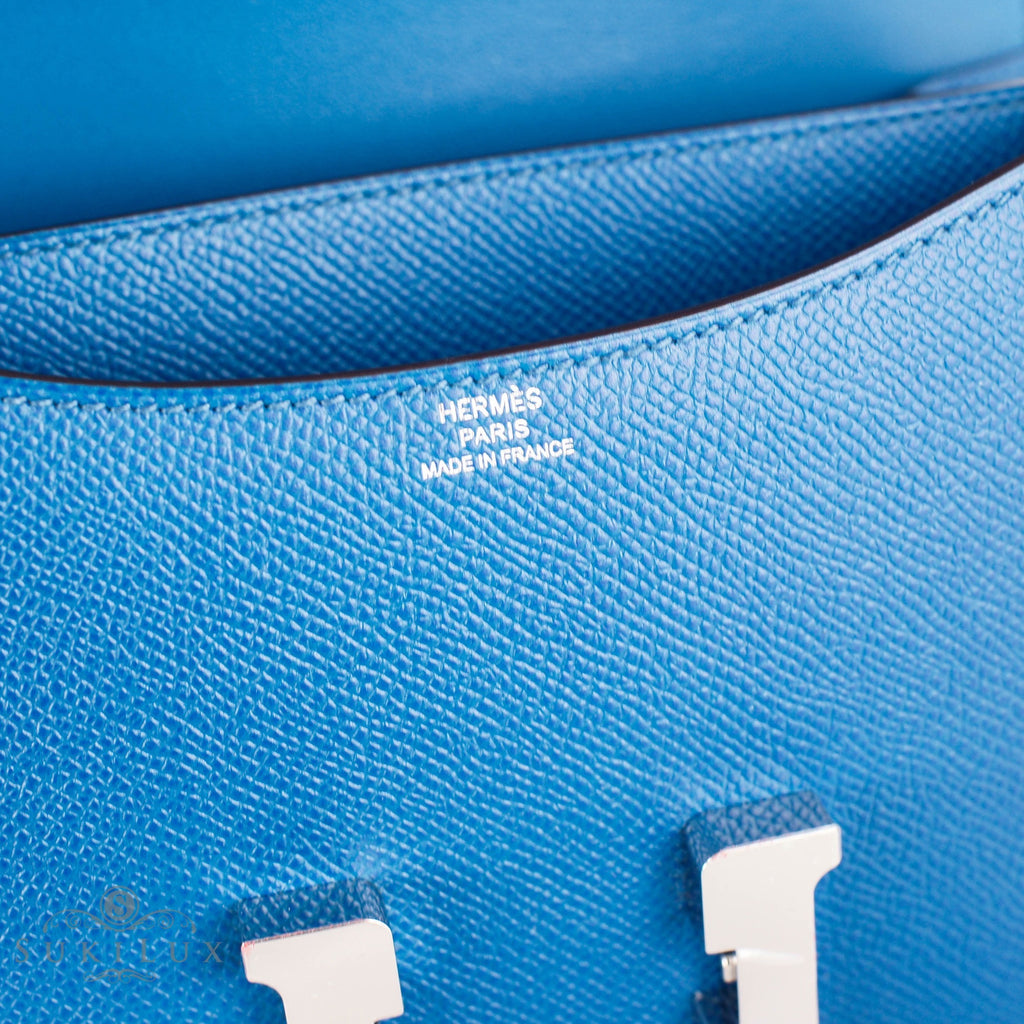 Hermès Berline 28 Perforé Bleu Glacier Veau Evercolor with Palladium  Hardware - Bags - Kabinet Privé