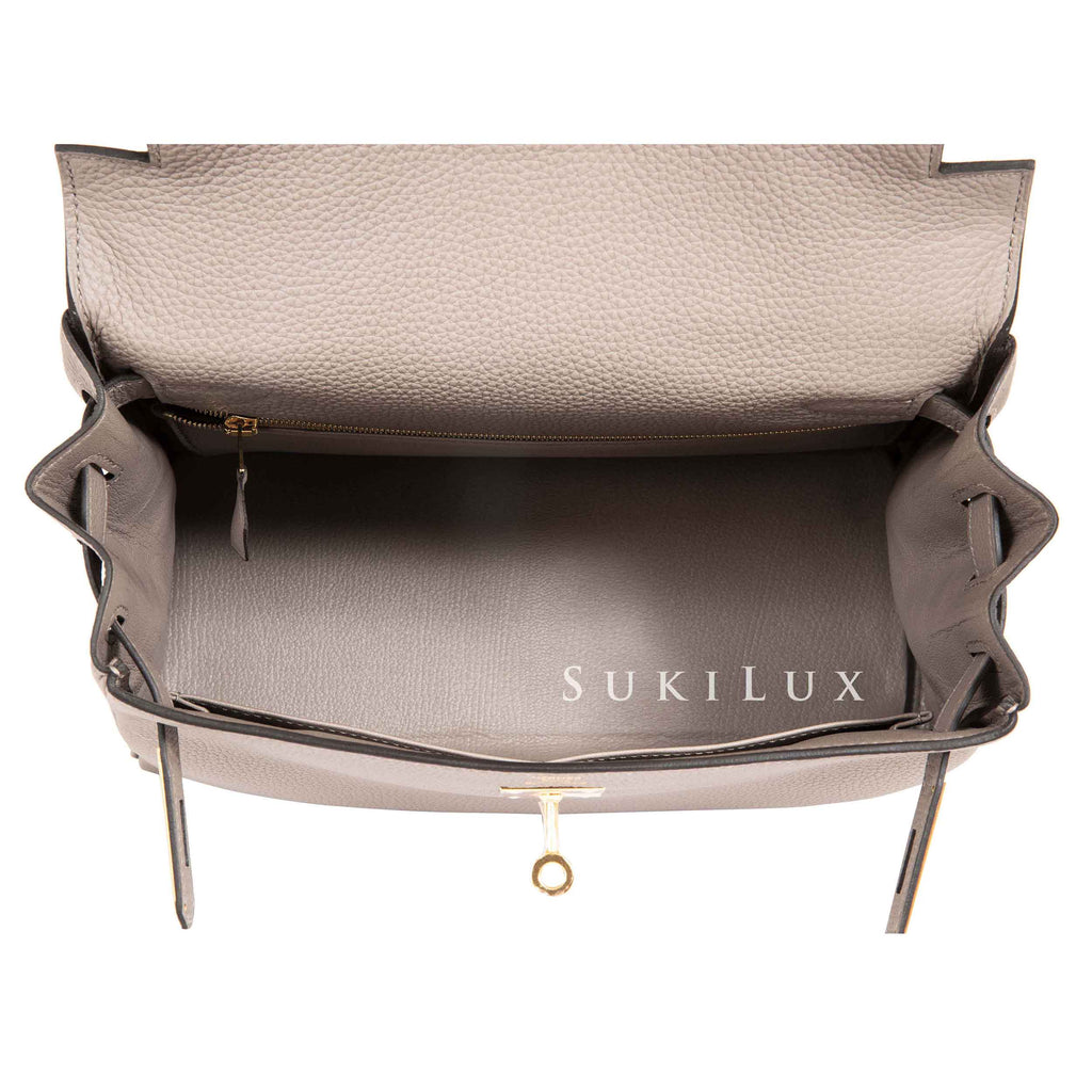 Hermès Kelly 28cm Retourne Veau Togo 81 Gris Tourterelle Gold Hardware –  SukiLux