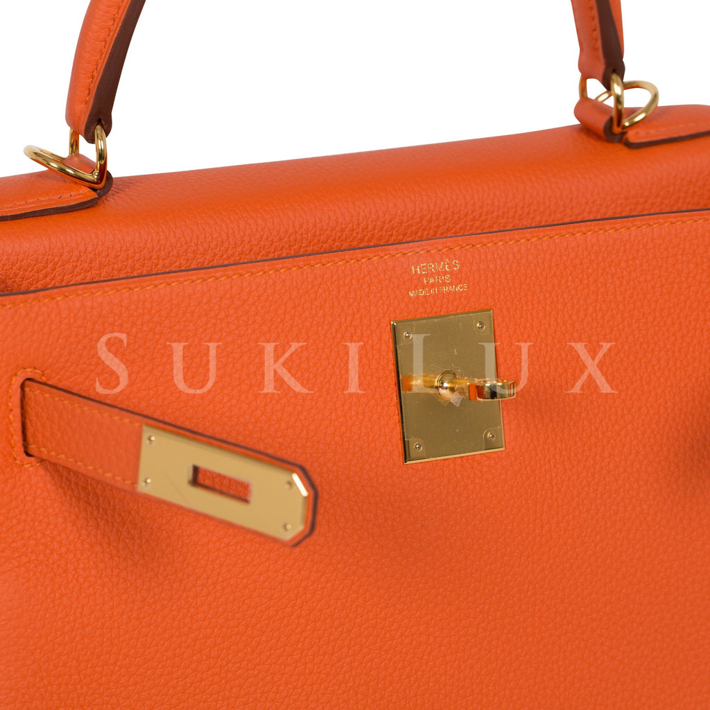 Hermès Kelly 28cm Retourne Veau Togo Orange Gold Hardware – SukiLux