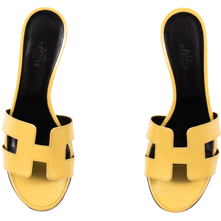 Hermès Oran Sandals Calfskin/ Clous Pyramides/ Hardware