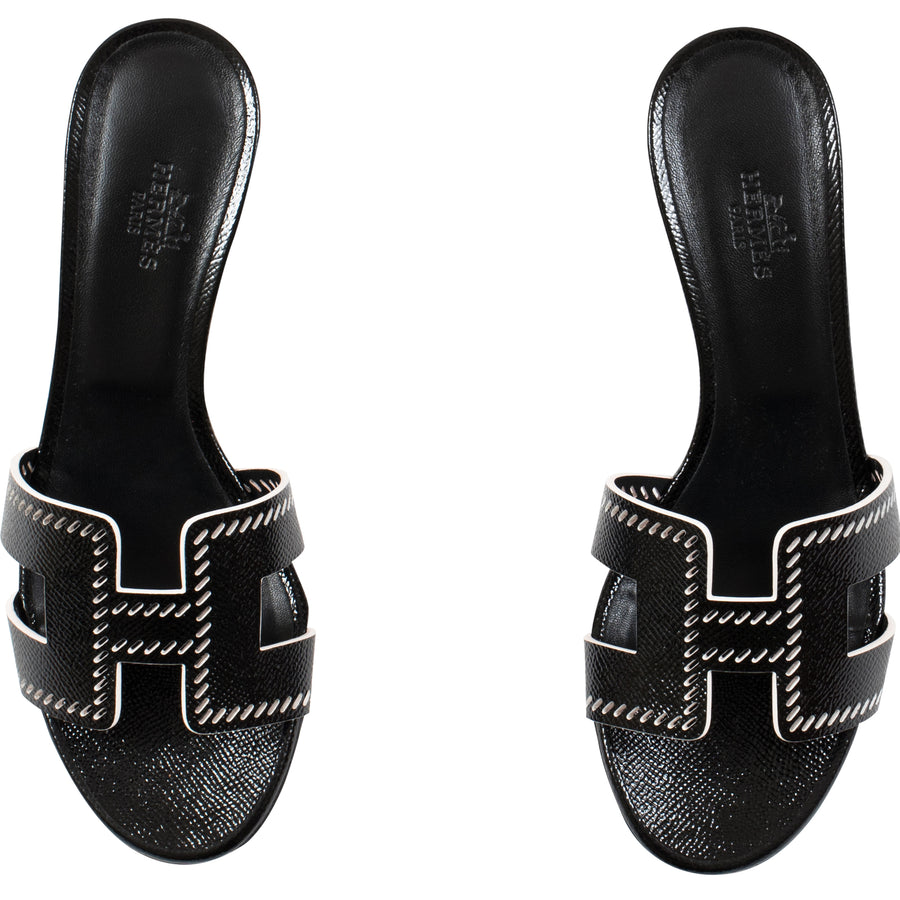 Hermès Oran Sandals Patent Perforated Noir